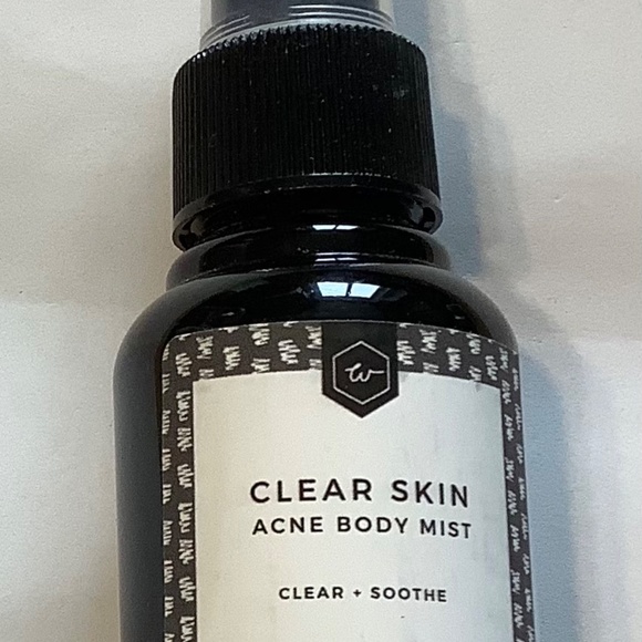 (3/30$) Clear Skin Acne Body Mist Unscented - Picture 2 of 2